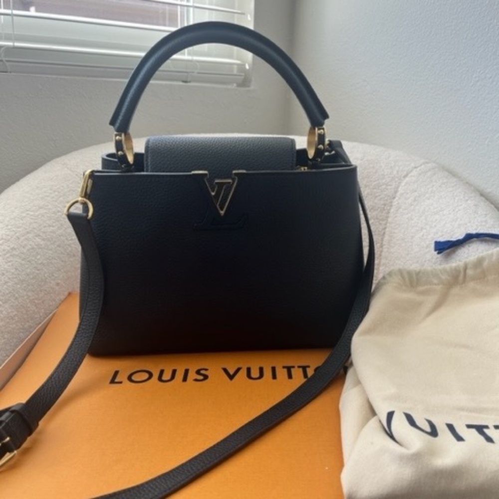 Louis Vuitton Capucines MM